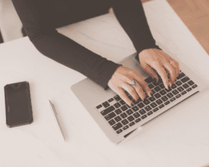 Succès en business = travail acharné, chance ou privilège ?